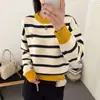 Suéter Color Block Listrado Bordado Feminino Solto 2026 Outono Inverno Novo Estilo Coreano Estilo Preguiçoso Camada Base Tricô Top Tendência