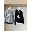 Sudadera de manga larga con hombros descubiertos de alta gama para chica picante, para mujer, primavera y otoño, holgada, estilo coreano, diseño fino, top nicho, moderno