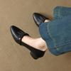 Mocassins Baixos para Mulheres 2025 Outono Novo Bico Fino Slip-On Sapatilhas de Salto Baixo Simples Elegantes Sapatos de Trabalho em Pele de Cabra