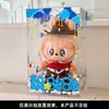 Labubu Bubble Mart Arcángel Blanco Caja de Exhibición Ensamblada Jefe Grande Cubierta Transparente de Acrílico contra el Polvo