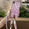 Adequado para Capa de Celular Moto Capa Macia Cordão Bolsinha Tendência Versão Q Textura Pulseira Silicone Digital Criativo Duas Cores