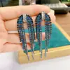 Brincos de Corrente Longa com Garras Exageradas Elegantes de Prata S925 com Strass para Mulheres Brincos com Franjas de Diamante Colorido Europeus e Americanos Brincos da Moda