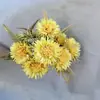 Crisantemo de Aguja de Pino de Nueve Ramas Flores Artificiales para Decoración de Bodas, Flores Falsas, Arreglos Florales Artificiales, Flores Artificiales de Seda con un Tacto de Alta Gama y Realista
