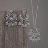 Conjunto de collar exagerado transfronterizo, pendientes personalizados, pendientes de campana de estilo étnico vintage, pendientes de gran venta europeos y americanos.
