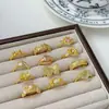 Anillo Abierto Geométrico Vintage Medieval Personalizado con Micro-Adornos Moda Retro para Mujer Diseño de Nicho de Alta Gama