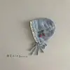 Chapéu de Tricô Cereja com Cadarço para Bebê Menina, Chapéu Versátil para Outono e Inverno com Borda de Renda para Proteção das Orelhas, Chapéu Quente de Lã