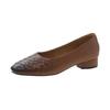 Sapatos de Couro Bovino de Primeira Camada Vintage com Bico Redondo e Trama, Boca Rasa, Modelo Primavera 2026 para Mulheres, Sapatos Mary Jane Confortáveis com Solado Macio e Salto Grosso