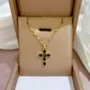 [Acero de Titanio] Zirconia Micro-incrustada Lujo Ligero Cruz Exquisita Cadena para Clavícula de Moda para Mujer Fabricantes