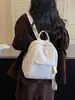 Mochila casual, de nicho, color liso para mujer, 2026, moderna, artística, ligera, mochila para estudiante, bolsa de viaje y almacenamiento