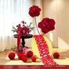 Conjunto de decoração para quarto de casamento, flores artificiais para sala de estar de casa nova, atmosfera de casamento com placa "felicidade dupla", fundo de roupão