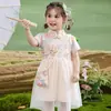 Vestido de Verão Feminino Exclusivo Transfronteiriço 2025 Estilo Chinês Renda Bordada Vestido Princesa + Bolsa Conjunto de Duas Peças
