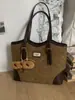 Bolsa Tote Grande de Alta Qualidade Retro Transfronteiriça 2025 Nova Versátil para o Dia a Dia Bolsa de Ombro Feminina Bolsa de Mão