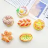 Pão de ovo comida em miniatura brincar acessórios de resina cola de creme DIY acessórios de cabelo corda de cabelo casa de boneca ornamentos materiais de decoração
