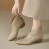 Botines retro de tacón medio para mujer otoño/invierno 2026, botines cortos nuevos de punta con tacón grueso, piel suave, botas de suela blanda