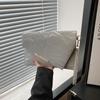 Bolso de Diseño Nicho de Alta Calidad para Mujer 2025 Combinable Estilo Occidental Bolso Clutch Oblicuo de Hierro Bolso Sobre de Moda Bolso Cuadrado Pequeño