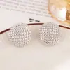 Aretes de Plata Huecos Geométricos, Estilo de Moda Europeo y Americano, Aretes Sencillos con un Diseño de Nicho y un Sentido de Sofisticación, Venta al por Mayor para Mujeres