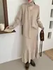 Conjunto de Tricô de Duas Peças para Mulheres - Outono/Inverno 2026 Novo Estilo - Saia de Tricô com Top de Manga Longa e Gola V de Cor Sólida e Cachecol