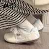 Zapatillas de entrenamiento alemanas 2026 modelo nuevo, con bloques de color, lindas y cómodas, alto valor estético, zapatos casuales versátiles y vibrantes, calzado de mujer elegante con un diseño único