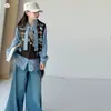 Conjunto de Outono para Meninas Estilo Coreano 2026 Novo Estilo Crianças Médias e Grandes Camisa com Renda e Babados Colete Calça Jeans com Franjas Três Peças