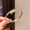 Pulseira Geométrica Redonda em Aço Inoxidável com Cravação de Diamantes, Estilo Luxo Leve, Joia de Nicho de Alta Qualidade Única e Fashion