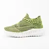 Zapatos sin cordones para pareja de comercio exterior, Zapatos casuales ligeros de punto volador para hombre, Zapatos para hombre de Amazon, Zapatos de malla sin cordones transfronterizos