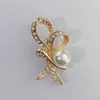 Broche Pequeño de Aleación con Pedrería Transfronterizo, Accesorio para Ramillete, Pin de Moda Versátil, en Stock del Fabricante