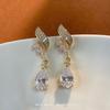 Pendientes explosivos transfronterizos, ligeros, de lujo, de alta gama, de verano, exquisitos, de moda, con diseño de nicho, elegantes y combinables.