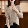 Nuevo suéter de lana pura para mujer de otoño e invierno, cárdigan vintage de punto trenzado, diseño versátil de cuello cuadrado, abrigo corto