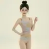 Traje de baño de una pieza con espalda descubierta y diseño de triángulo, estilo 2026 para mujer, disimula el abdomen y estiliza, adecuado para vacaciones en la playa y aguas termales, disponible para venta al por mayor