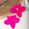Novos Brincos de Flor Grande de Pérola Tridimensional com Senso de Design Vintage Brincos de Flor de Luxo Leve Europeus e Americanos Brincos Transfronteiriços para Mulheres