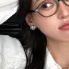Moda Europeia e Americana Brincos Longos Irregulares Plissados Ear Cuff para Mulheres Luxo Leve Temperamento de Nicho Brincos de Agulha de Prata de Alta Qualidade Joias para Orelha