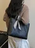 Bolso de Hombro Único para Mujer Yuezhi 2026 Verano, Nuevo, para el Trabajo y el Trayecto Diario, Bolso de Axila Tejido de Gran Capacidad