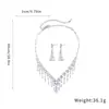 Pendientes y Collares Europeos y Americanos Super Brillantes Incrustados de Diamantes, Lujosa Cadena para Clavícula Estilo Palacio, Exquisito y Versátil Conjunto de Joyería de Alta Gama para Mujeres