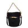 Bolsa de Balde Acolchoada com Corrente Estilo Chanel para Mulheres, Nova Moda Outono e Inverno 2025 Bolsa de Trabalho, Bolsa Transversal para Mulheres