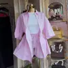 Roupas Femininas Europeias e Americanas Outono 2025 Doce e Fresca Camisa de Manga Curta Listrada com Lapela Shorts Retos de Cintura Alta Conjunto de Duas Peças