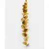 Folhas artificiais de eucalipto, folhas artificiais de ginkgo e leques de três folhas para decorações de casamento, em tons dourados.