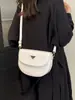 Bolso de Silla Retro de Alta Gama Transfronterizo para Mujer, Versátil Modelo Nuevo 2025, Diseño de Nicho, Bolso de Hombro Cruzado Simple para el Día a Día