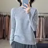 Top de punto cómodo, agradable para la piel y elegante con un diseño sencillo y elegante.. Esta pieza versátil es perfecta para usar en capas en otoño e invierno, con una construcción sin costuras