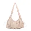 Bolsa plissada em formato de nuvem, uma bolsa de ombro estilosa e versátil com grande capacidade, estilo coreano, nova coleção 2026, bolsa de ombro da moda para mulheres