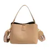 Bolsa de Mão Casual Tecida Texturizada da Moda Tendência 2025, Bolsa Saco com Grande Capacidade e Design Estiloso para Mulheres, Pode Ser Usada como Bolsa de Ombro ou Transversal