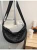 Bolso bandolera pequeño de estilo coreano transfronterizo para mujer, famoso en Internet, con diseño de puntadas de coche, bolso de hombro combinable, bolso deportivo tipo bola de masa.