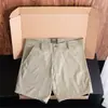 Versátiles shorts casuales de verano de estilo americano de longitud de cuarto, modernos shorts de trabajo finos de tres cuartos, shorts ajustados que realzan la altura
