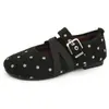 Sapatos Mary Jane de Algodão com Bolinhas Retro Femininos 2026 Inverno Novo Tira Cruzada Quente com Pelo Sapatos Simples