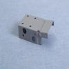 Venta al por mayor de fabricantes 5 cm riel bajo accesorios para persianas de madera código de instalación soporte central dispositivo de dirección dispositivo de asiento fijo en stock