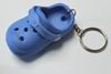 Direto da fábrica novos mini chinelos sapatos com furos sapatos pequenos chaveiro pingente para mochila