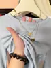 Camiseta de Manga Larga con Cuello Redondo, Ajuste Delgado, Estilo Nuevo de Alta Calidad para Mujer, Moderna y Versátil, Rejuvenecedora, Elegante, Color Sólido, Prenda Interior