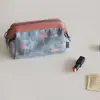 Bolsa de maquillaje tridimensional bolsa de maquillaje de viaje sobre rojo para labiales bolsa de almacenamiento de base brillo de labios bolsa organizadora de escritorio bolsa para artículos varios con marco de acero