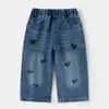 Roupa Infantil 2026 Outono Calças Infantis Estilo Coreano Calças de Perna Reta para Meninas Calças Longas com Estampa de Laço Versátil para Meninas Vaca