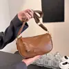 Bolso de Mano Retro de Cuero Aceitado y Encerado para Mujer 2025 Nuevo Correa Ancha de Hombro Bolso Cruzado de Hombro Único Sensación de Alta Gama Pequeño Bolso para el Brazo o de Mano