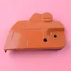 Adecuado para Husqvarna 445 450E Sierra de Cadena a Gasolina Protector de Virutas Cubierta de Compresión Placa de Freno